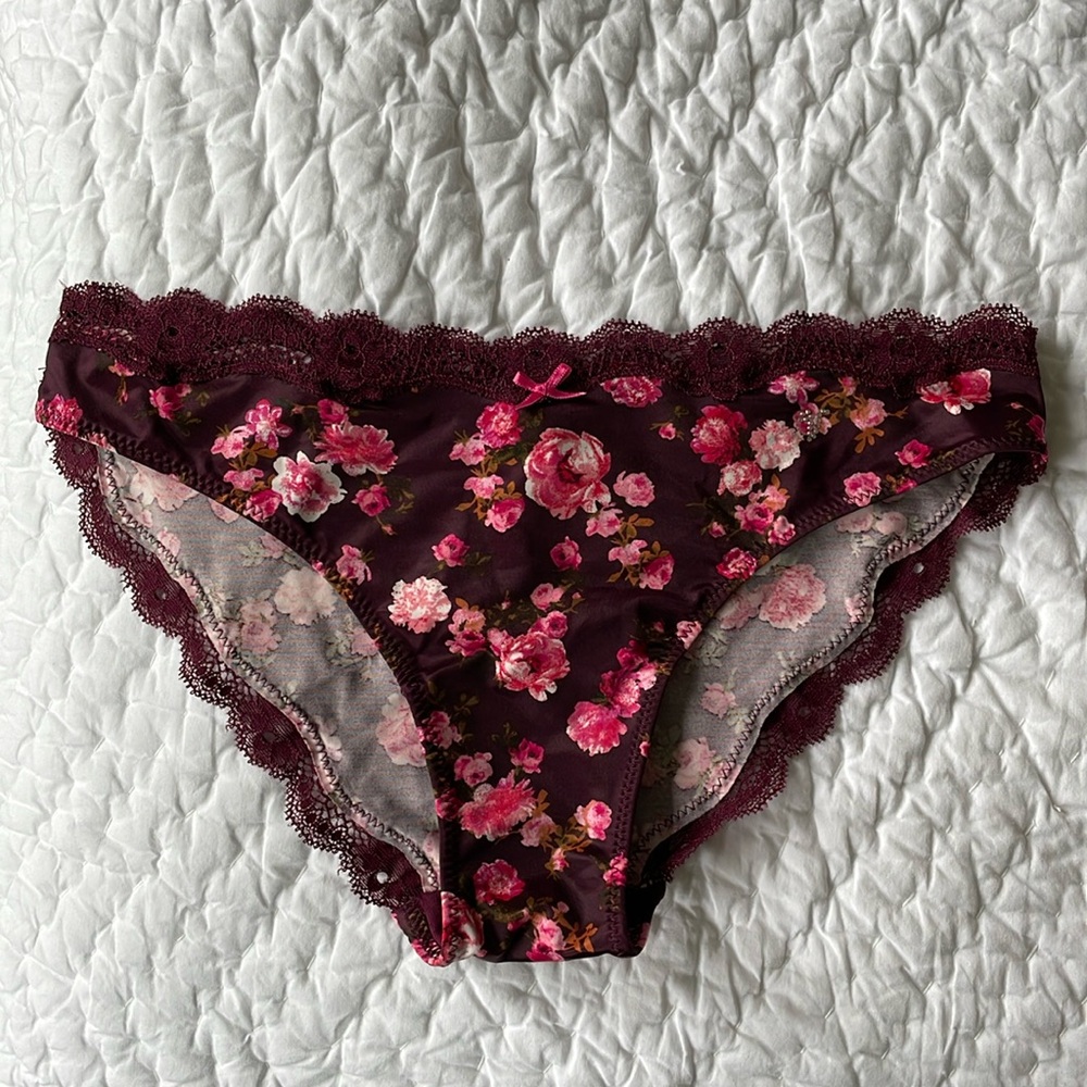 VS Dream Angels Cheekini